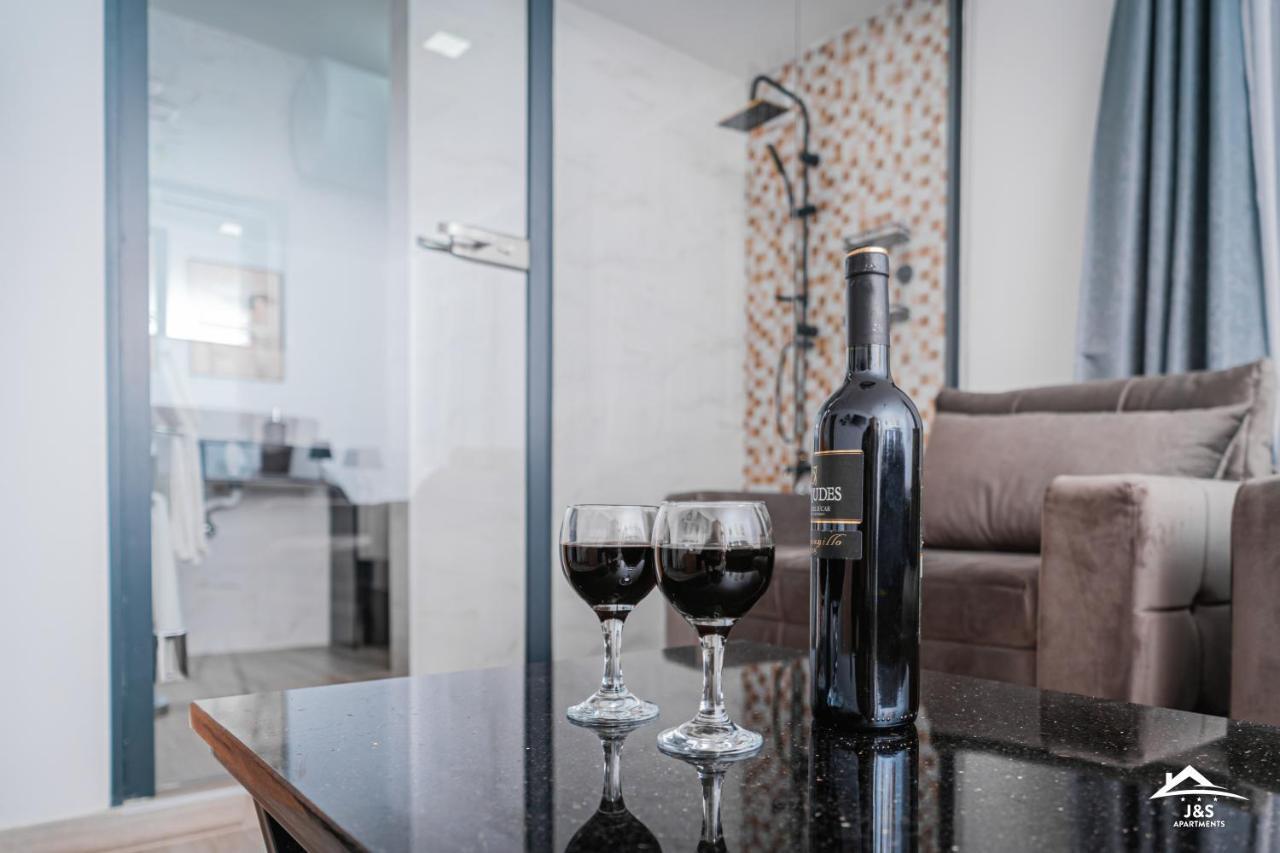 J&S Apartments Ni 외부 사진