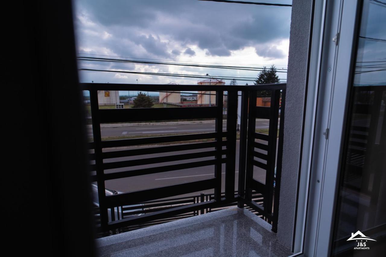J&S Apartments Ni 외부 사진