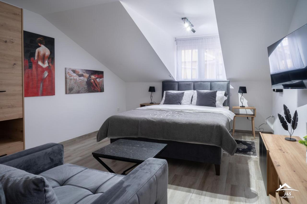 J&S Apartments Ni 외부 사진