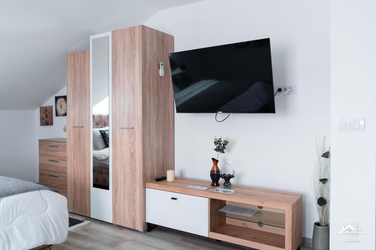 J&S Apartments Ni 외부 사진