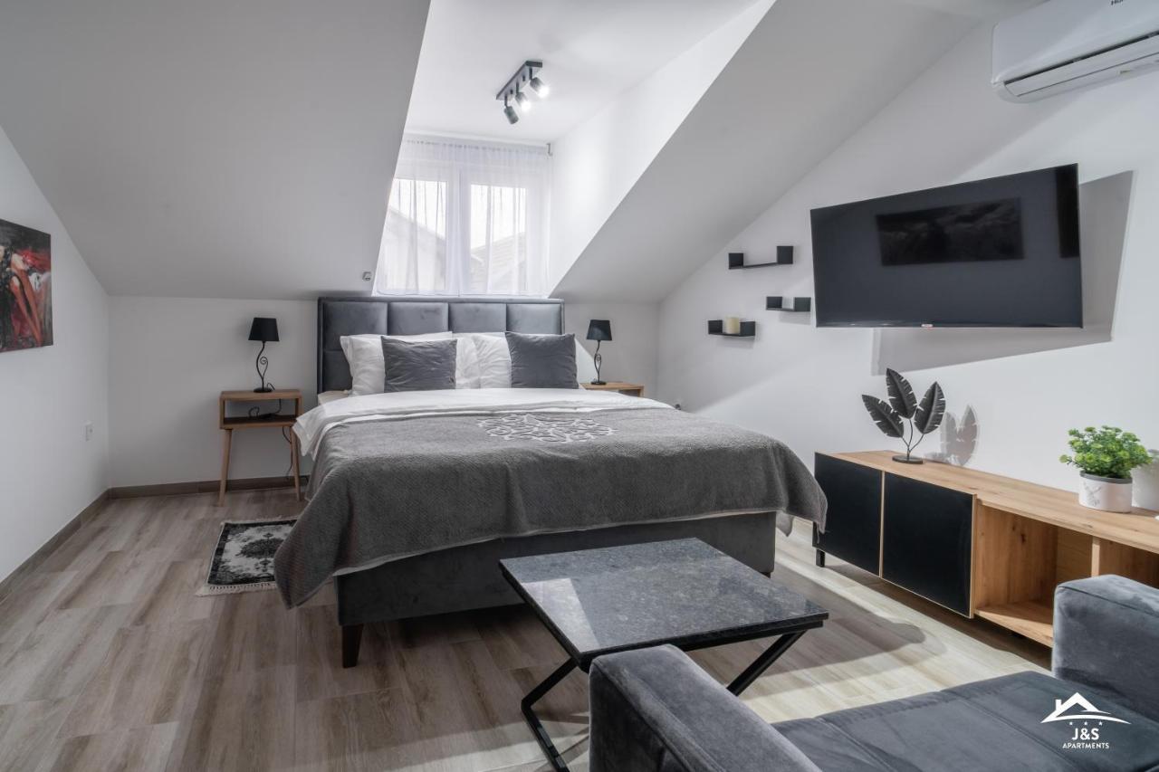 J&S Apartments Ni 외부 사진