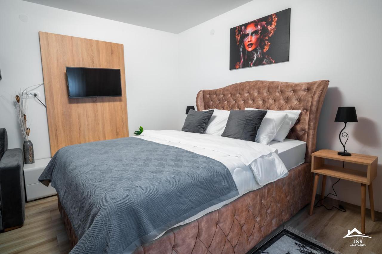J&S Apartments Ni 외부 사진
