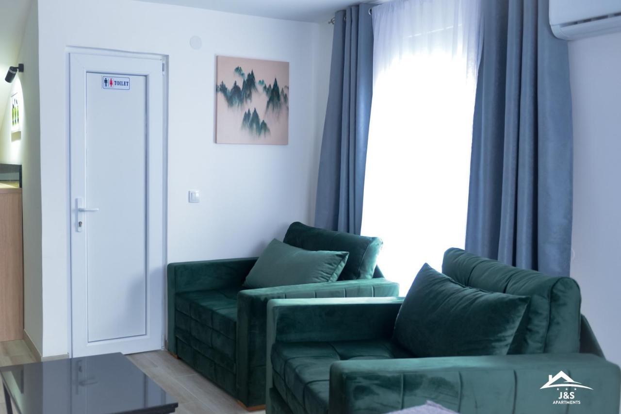 J&S Apartments Ni 외부 사진